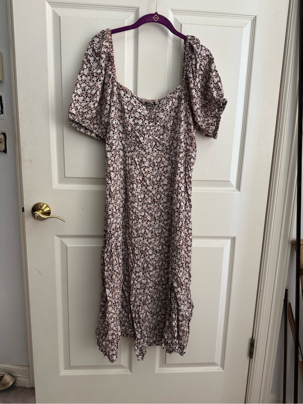 Floral Puff-Sleeve Midi Dress with pockets and gathered back